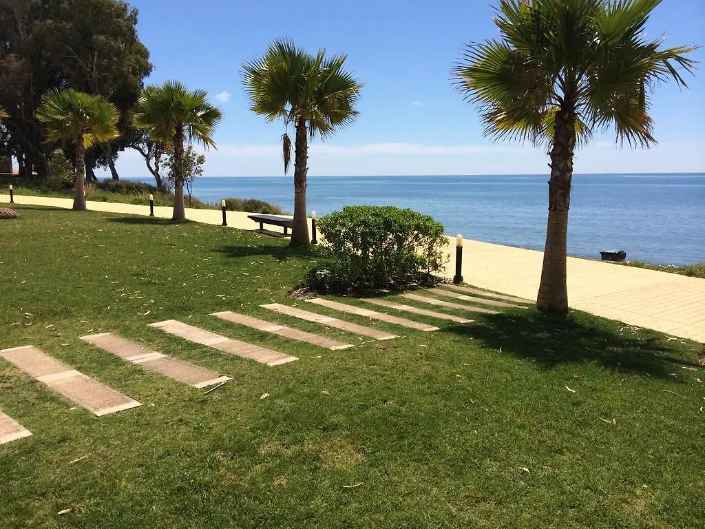 Waterfront Apartment Estepona Spagna